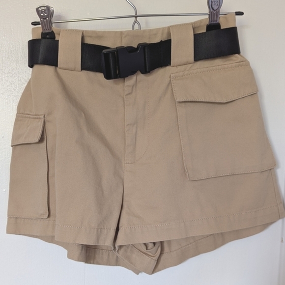 TNA tan cargo shorts with belt - Picture 1 of 5